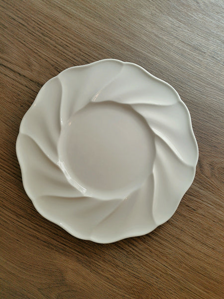 Camus Flower Plate